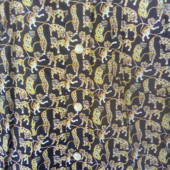 Women's Cheetah Jaguar Leopard Animal Print Blouse Size XL - Picture 2 of 4